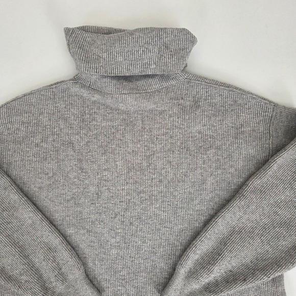 Free People Women's‎ Gray Ribbed Knit Tunic Turtleneck Pullover Sweater Size M - Picture 6 of 11